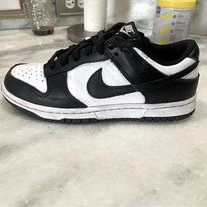 Nike panda dunks size 7 and black and white
